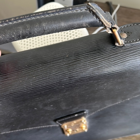 Louis Vuitton Black Epi Briefcase - Picture 8 of 16